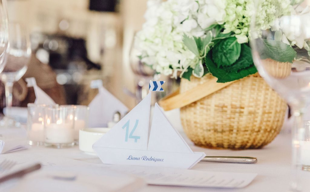 nantucket wedding table setting