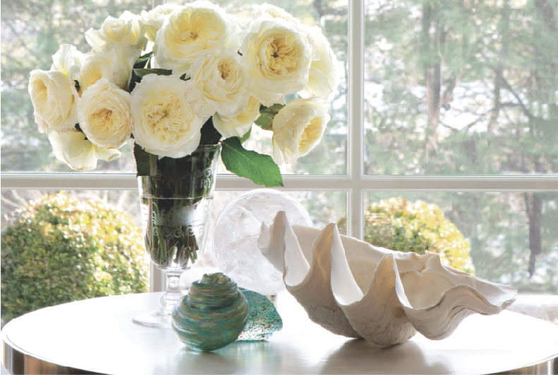 white roses indoor flower arrangement